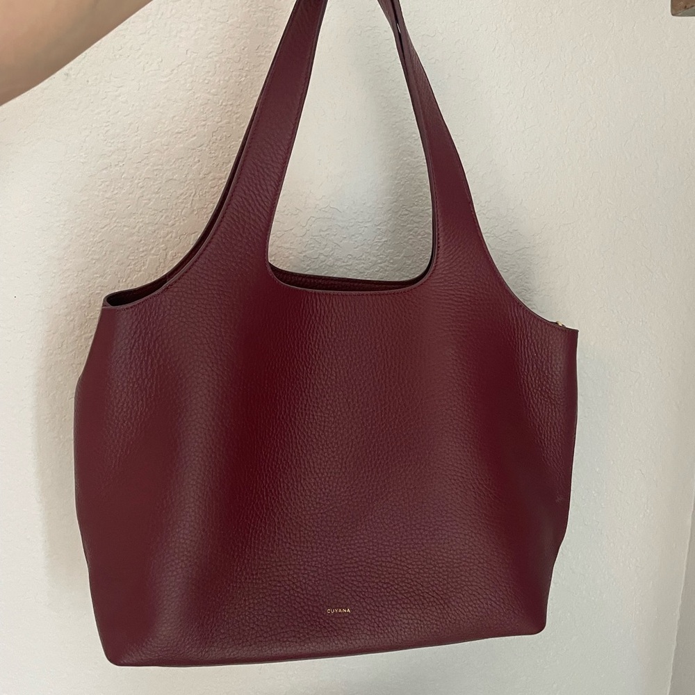 Cuyana Cherry System Tote 16-inch- Italian Leather
